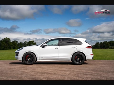 Porsche Cayenne 32