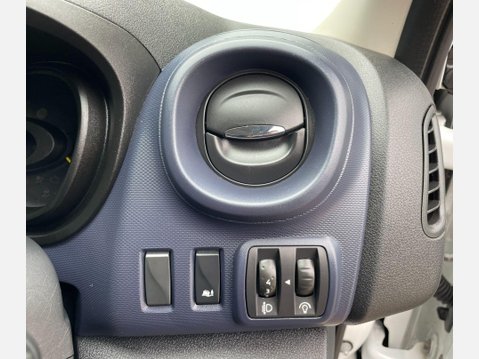 Vauxhall Vivaro 1.6 CDTi 2900 ecoFLEX Panel Van 5dr Diesel Manual L1 H1 Euro 5 (s/s) (90 ps 27