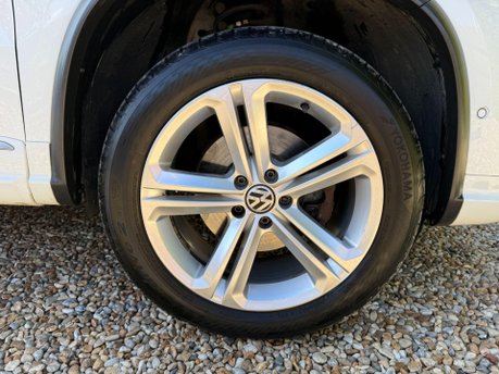 Volkswagen Tiguan 2.0 TDI BlueMotion Tech R-Line Edition SUV 5dr Diesel DSG 4WD Euro 6 (s/s) 15