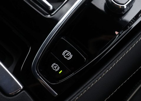 Volvo V60 2.0 V60 R-Design T6 Recharge AWD Auto 4WD 5dr 34