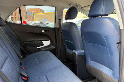 Kia Picanto WAVE. 6 MAIN DEALER SERVICES.. ONLY ONE OWNER.. REVERSING CAMERA.. A/C 23
