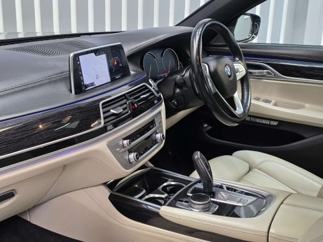 BMW 7 Series 3.0 740d M Sport Saloon 4dr Diesel Auto xDrive Euro 6 (s/s) (320 ps) 4