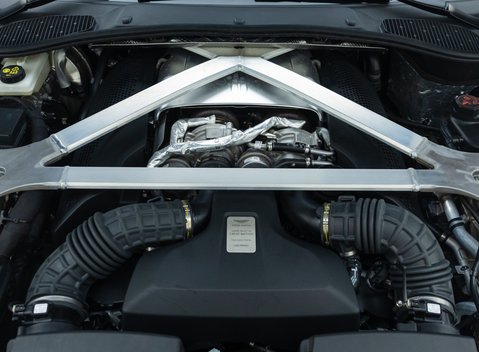 Aston Martin V8 Vantage ROADSTER 46