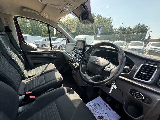Ford Transit Custom Crew Cab SWB L1H1 Low Roof Limited 300 Air Con Alloys Sensors EURO 6 19