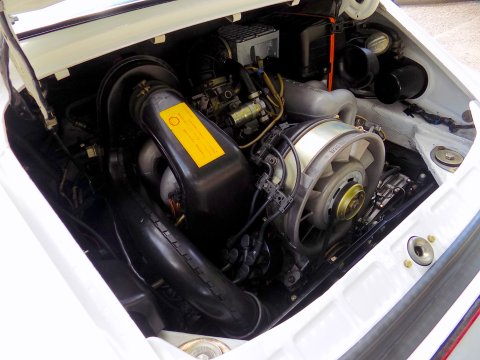 Porsche 911 CARRERA 3.2 TARGA 18