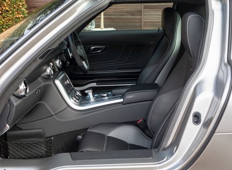 Mercedes-Benz SLS AMG 15