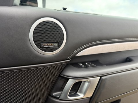 Land Rover Discovery TD6 FIRST EDITION 26