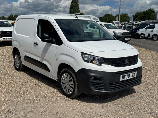 Peugeot Partner Petrol SWB [SOLD CM] L1H1 Low Roof Air Con Sensors EURO 6 NO VAT 4