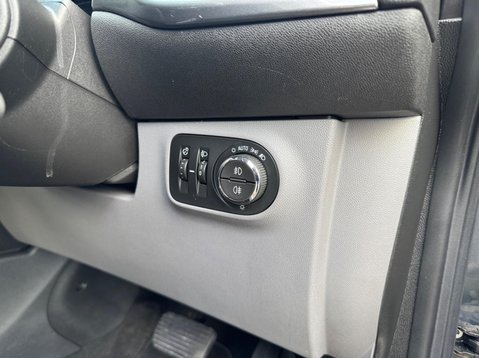 Vauxhall Corsa SE 30