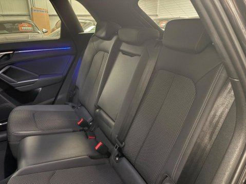 Audi Q3 1.5 TFSI CoD 35 S line S Tronic Euro 6 (s/s) 5dr 12