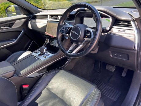 Jaguar F-Pace 2.0 D200 MHEV R-Dynamic HSE Auto AWD Euro 6 (s/s) 5dr 19