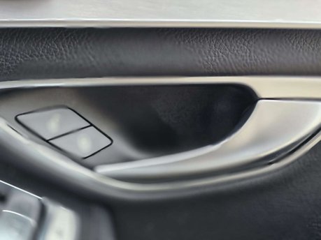 Mercedes-Benz C Class 2.1 C220d Sport (Premium Plus) Saloon 4dr Diesel G-Tronic+ Euro 6 (s/s) (17 24