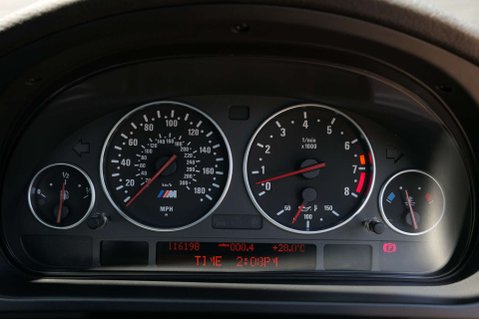 BMW M5 4.9 M5 4dr 36