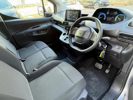 Peugeot e-Partner 800 50kWh Professional Premium + Standard Panel Van 5dr Electric Auto SWB (