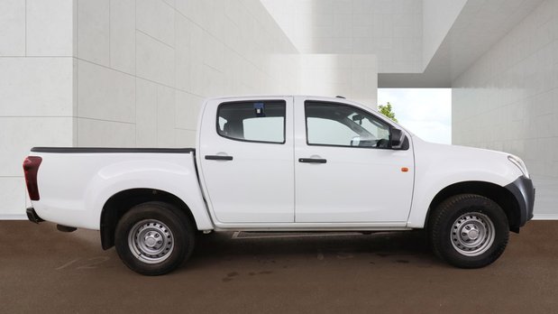 Isuzu D-Max Utility | 1.9 LT | Double Cab | Tow Bar | Air Con | EURO 6 | NO VAT 3