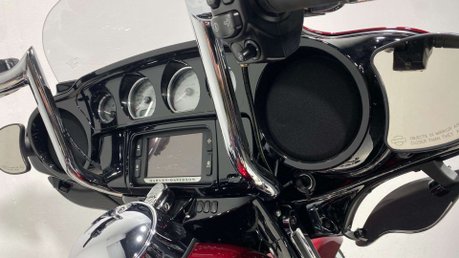 Harley-Davidson Touring 1745 FLHXS Street Glide Special Euro 4 47