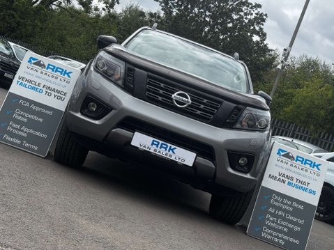 Nissan Navara 2.3 dCi N-Guard Pickup Double Cab 4dr Diesel Auto 4WD Euro 6 (190 ps) 10