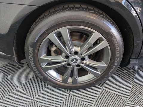 Mercedes-Benz E Class 2.1 E220 CDI SE G-Tronic+ Euro 5 (s/s) 4dr 31
