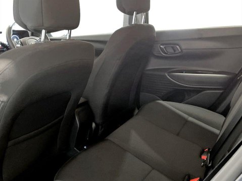 Hyundai BAYON 1.0 T-GDi Premium SUV 5dr Petrol DCT Euro 6 (s/s) (100 ps) Sat Nav 20