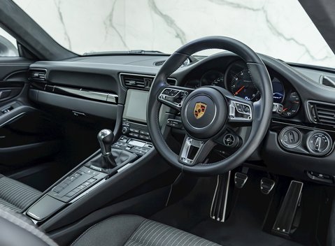 Porsche 911 (991.2) Carrera T 9