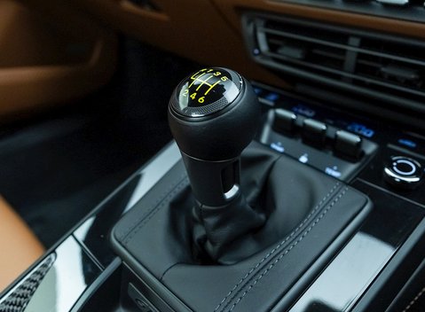 Porsche 911 (992) GT3 Touring 15