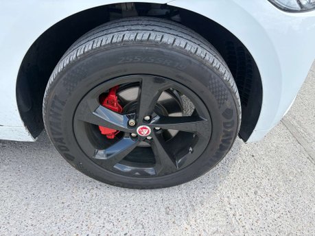 Jaguar F-Pace 2.0 F-Pace R-Sport AWD D Auto 4WD 5dr 17