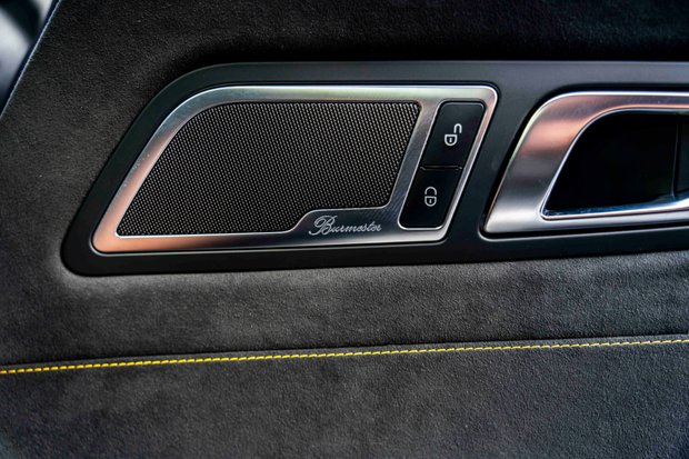 Mercedes-Benz AMG GT R PREMIUM. CARBON EXTERIOR PACKS 1 & 2. CARBON ENGINE BAY. CERAMIC BRAKES 5