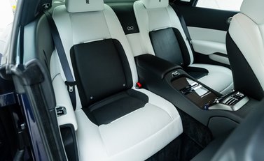 Rolls-Royce Wraith Black Badge 17
