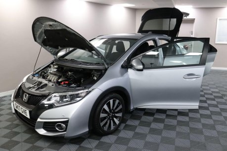 Honda Civic I-VTEC SE PLUS NAVI 16