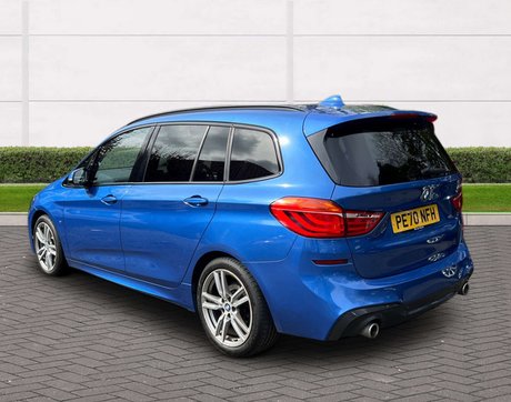 BMW 2 Series 2.0 220i M Sport Auto 5dr 4
