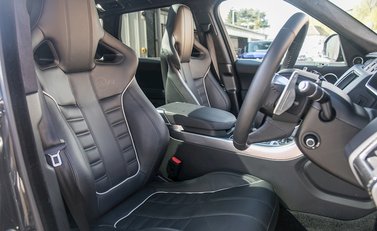 Land Rover Range Rover Sport 5.0 SVR 12