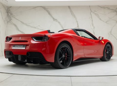 Ferrari 488 SPIDER 5