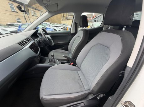 SEAT Arona TSI SE TECHNOLOGY 21
