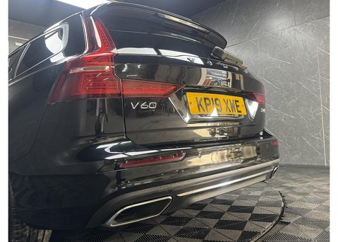 Volvo V60 2.0 D4 Inscription Pro Estate 5dr Diesel Auto Euro 6 (s/s) (190 ps) 24