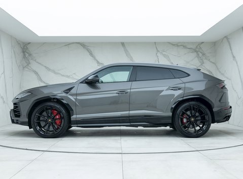 Lamborghini Urus 2