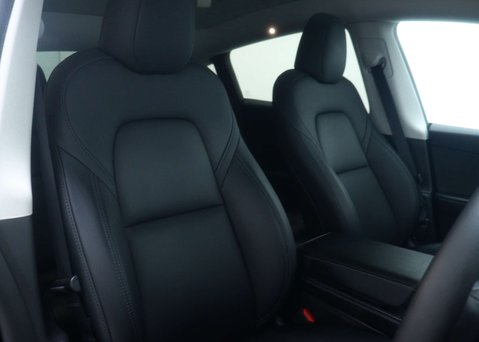 Tesla Model Y Model Y Long Range AWD 4WD 5dr 41