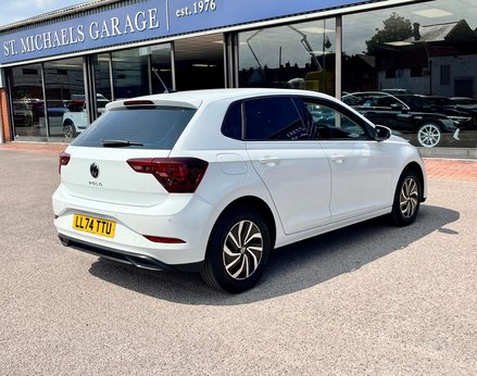 Volkswagen Polo 1.0 Polo Life TSi Semi-Auto 5dr 8