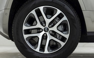 Land Rover Defender 110 XS Edition P400 8