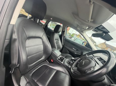 Jaguar E-Pace S 16