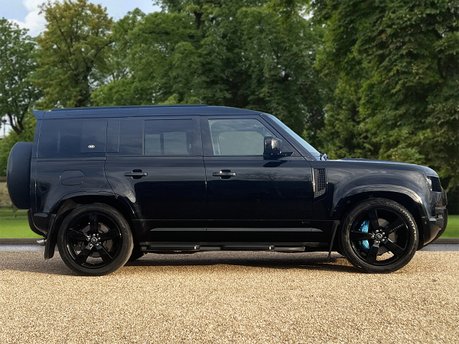 Land Rover Defender V8 4