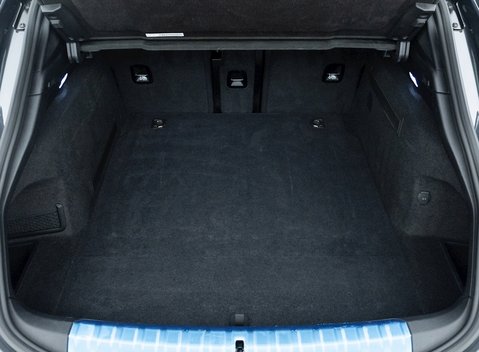 Porsche Taycan Turbo S Cross Turismo 31