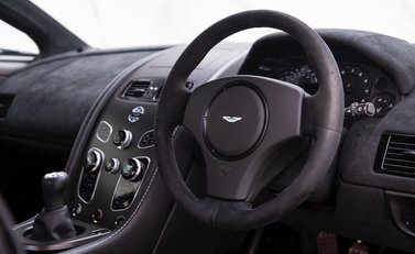 Aston Martin Vantage GT8 9