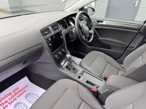 Volkswagen Golf MATCH TDI DSG 40