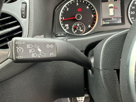 Volkswagen Tiguan 2.0 TDI BlueMotion Tech R-Line 4WD Euro 5 (s/s) 5dr 16