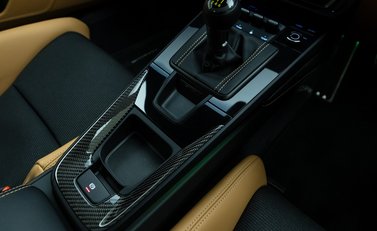 Porsche 911 GT3 TOURING (992) 24