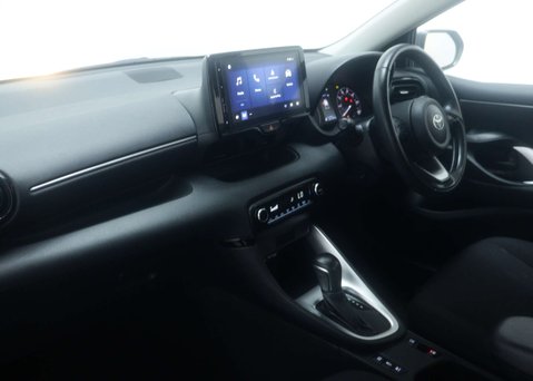 Toyota Yaris 1.5 Yaris Icon HEV CVT 5dr 39