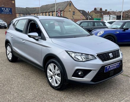 SEAT Arona 1.0 Arona SE Technology TSi Semi-Auto 5dr 4