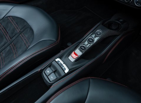 Ferrari 488 SPIDER 25