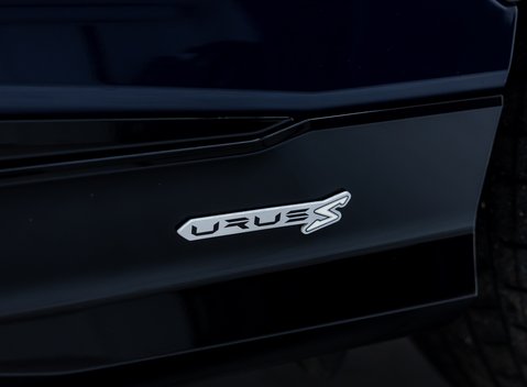 Lamborghini Urus S 35