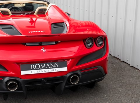 Ferrari F8 Tributo Spider 25
